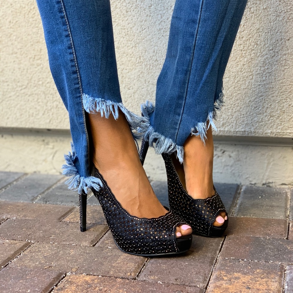Black Glitz Towering Heel Peep Toe Platform Pump